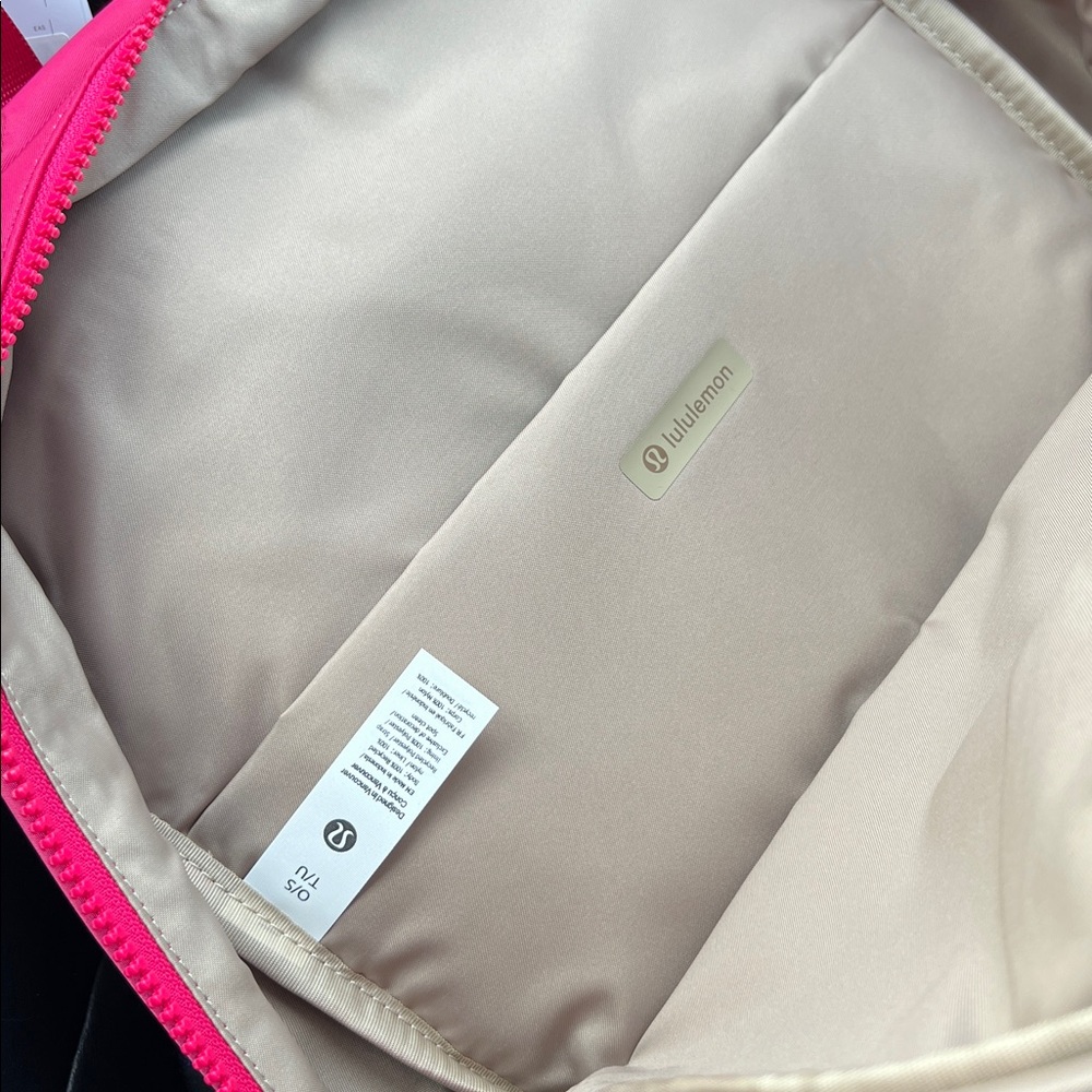 NWT Lululemon Everywhere Backpack | Calipso pink 22L - Picture 3 of 3